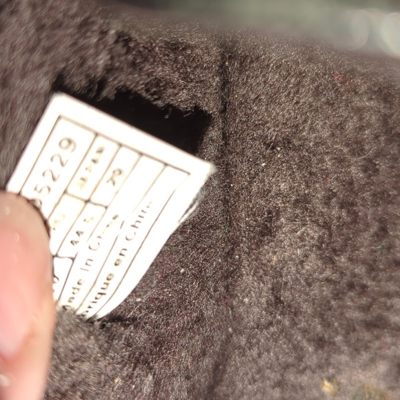 Men's brown UGG slippers size 11 USA or 44.5 EU - Picture 2 of 4